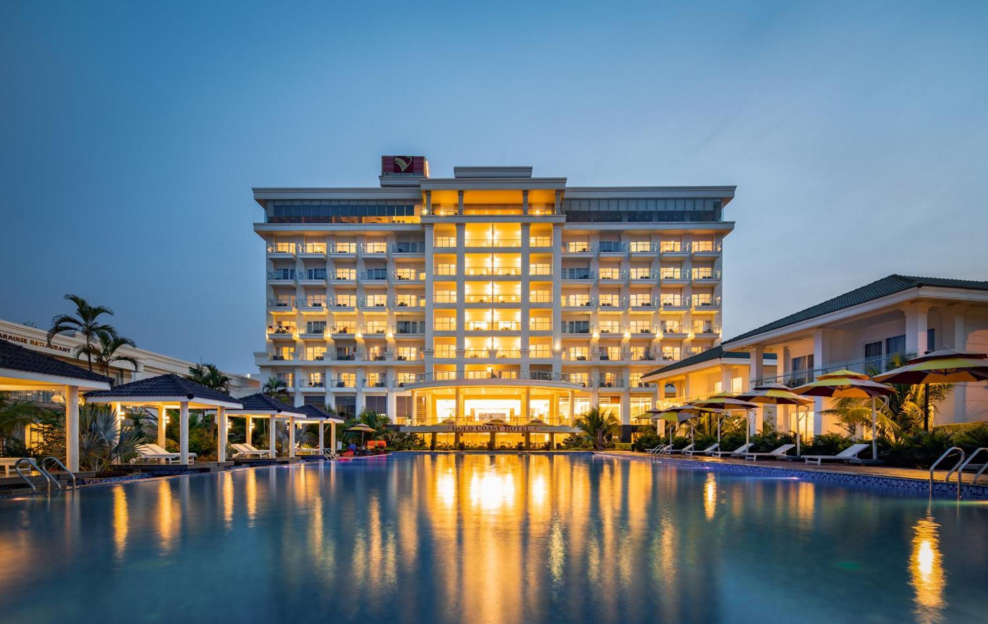 Gold Coast Hotel Resort & Spa Dong Hoi Exterior photo